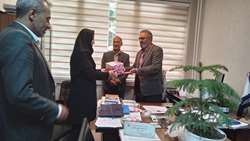 مراسم تقدیر از کارگر  نمونه دانشکده  پرستاری و مامایی حضرت فاطمه (س) در روز کار و کارگر
