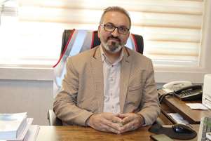 تجهیز و ارتقاء زیر ساخت های آموزشی دانشکده به منظور افزایش رضایتمندی اساتید و دانشجویان 